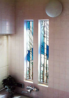 浴室に施工したステンドグラス